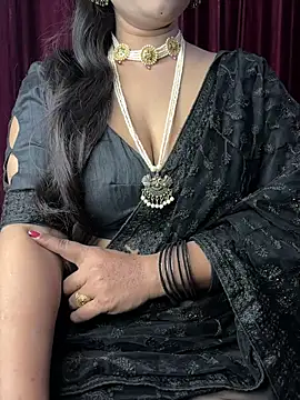 Snapshot of Ritika_janu chatting on 12-21-25, 05:14 Ritika janu online show from 12-21-25, 05:14