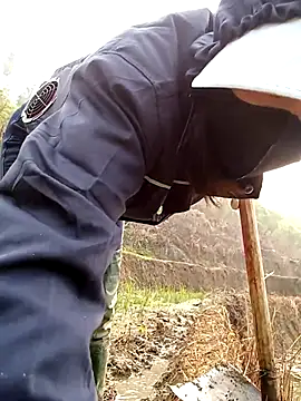 Noelle-e online show from 04-06-26, 01:12