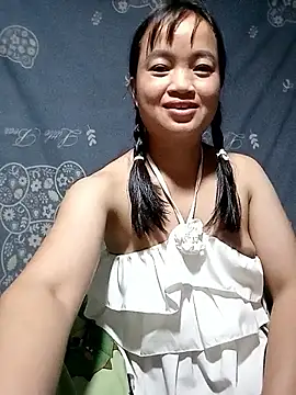 Noelle-e online show from 12-04-25, 01:21