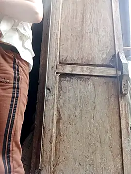 Noelle-e online show from 02-25-26, 01:39