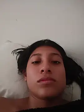 YeseniaRodriguez3 online show from 07-10-26, 08:09