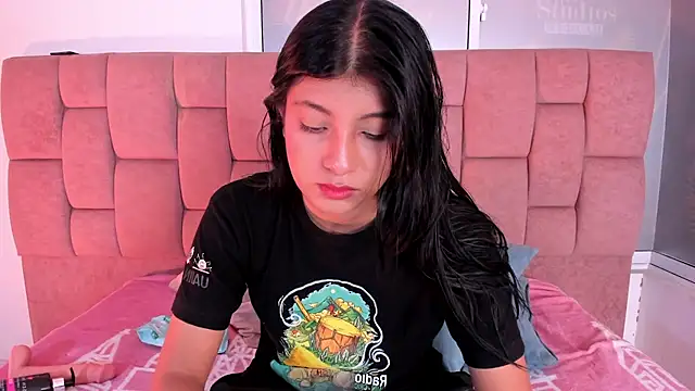 YeseniaRodriguez3 online show from 07-12-26, 12:50