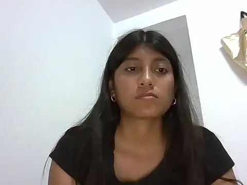 YeseniaRodriguez3 online show from 03-04-26, 11:23