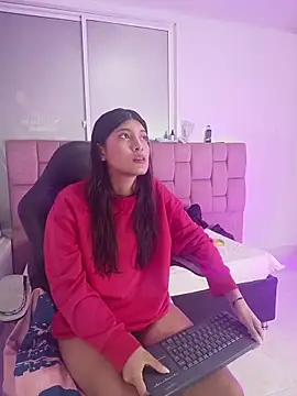 Snapshot of YeseniaRodriguez3 chatting on 05-02-26, 12:32 YeseniaRodriguez3 online show from 05-02-26, 12:32