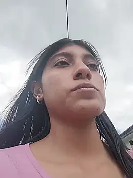 YeseniaRodriguez3 online show from 11-25-25, 05:35