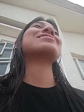 YeseniaRodriguez3 online show from 04-09-26, 12:22