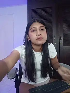 Snapshot of YeseniaRodriguez3 chatting on 05-29-26, 12:44 YeseniaRodriguez3 online show from 05-29-26, 12:44