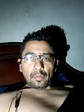 Leocuma82 online show from 11-07-25, 04:17