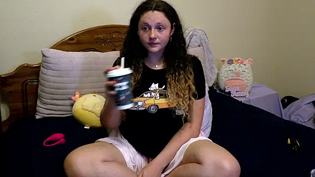 Snapshot of sugasunny04 chatting on 04-11-26, 05:59 sugasunny04 online show from 04-11-26, 05:59