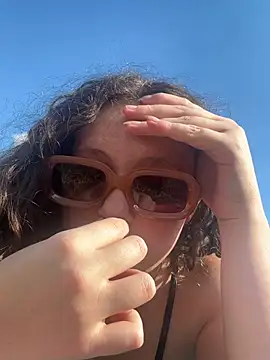 Snapshot of sugasunny04 chatting on 02-12-26, 08:52 sugasunny04 online show from 02-12-26, 08:52