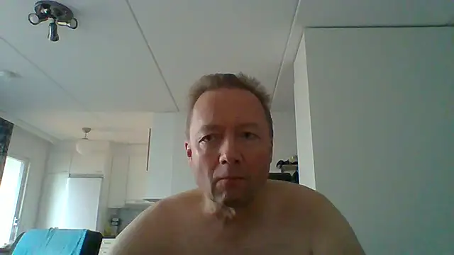 Snapshot of Timka69 chatting on 10-26-25, 11:43 Timka69 online show from 10-26-25, 11:43