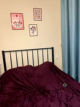 Snapshot of Sun-After-Rine chatting on 11-03-25, 02:53 Sun-After-Rine online show from 11-03-25, 02:53