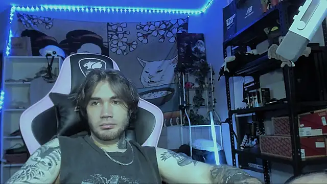 Go V Cs online show from 11-11-25, 04:46