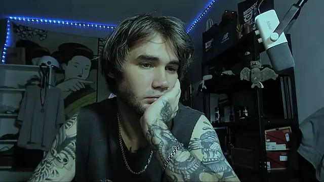 Go V Cs online show from 10-31-25, 01:41