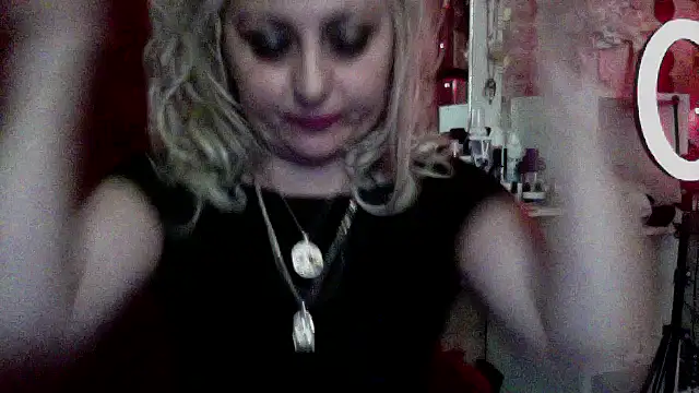 xHot Amazonq online show from 02-01-26, 09:57