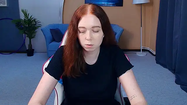 Snapshot of AddieOsler chatting on 06-11-26, 12:32 AddieOsler online show from 06-11-26, 12:32