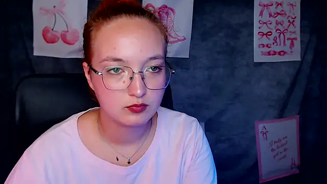 Snapshot of MissAriaa chatting on 08-04-26, 12:10 MissAriaa online show from 08-04-26, 12:10