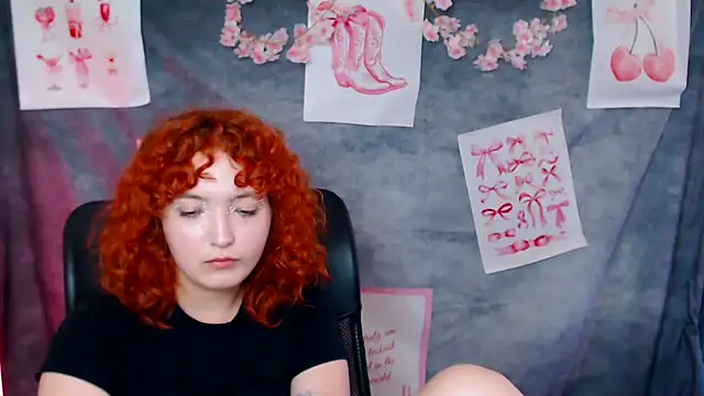Snapshot of MissAriaa chatting on 06-11-26, 12:24 MissAriaa online show from 06-11-26, 12:24