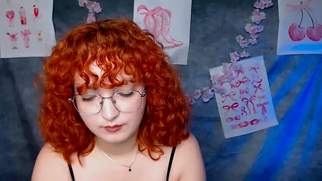 Snapshot of MissAriaa chatting on 06-09-26, 06:53 MissAriaa online show from 06-09-26, 06:53