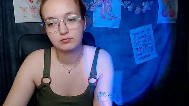 Snapshot of MissAriaa chatting on 06-14-26, 01:02 MissAriaa online show from 06-14-26, 01:02