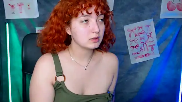 Snapshot of MissAriaa chatting on 06-05-26, 06:29 MissAriaa online show from 06-05-26, 06:29