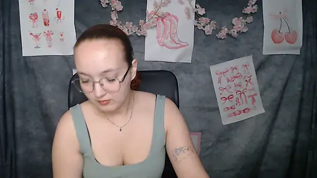 Snapshot of MissAriaa chatting on 06-15-26, 05:51 MissAriaa online show from 06-15-26, 05:51
