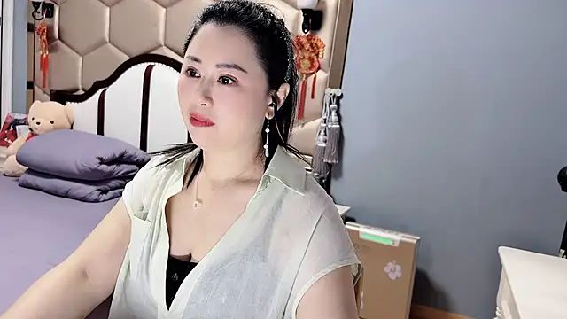 yaoyao22678 online show from 04-06-26, 02:40