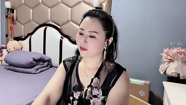 yaoyao22678 online show from 05-16-26, 01:37