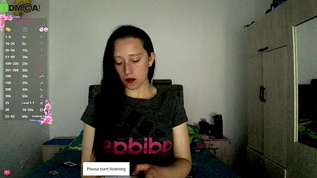 Snapshot of Sunshine_e chatting on 10-28-25, 08:41 Sunshine e online show from 10-28-25, 08:41