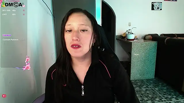 Snapshot of Sunshine_e chatting on 05-23-26, 02:38 Sunshine e online show from 05-23-26, 02:38
