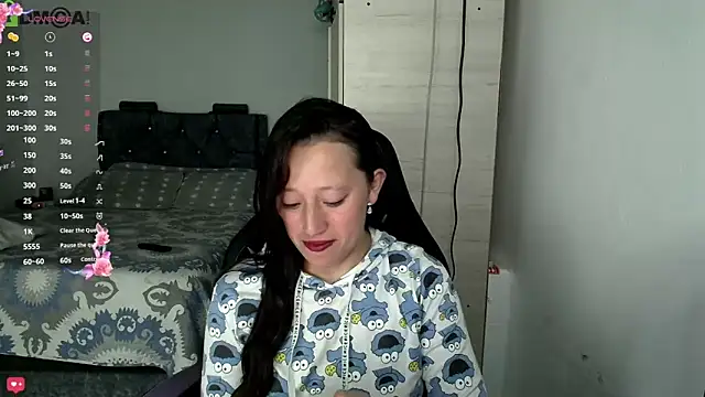 Snapshot of Sunshine_e chatting on 02-20-26, 07:27 Sunshine e online show from 02-20-26, 07:27