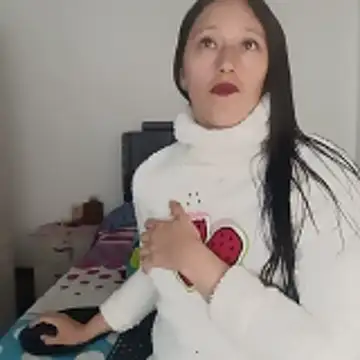 Snapshot of Sunshine_e chatting on 11-22-25, 05:01 Sunshine e online show from 11-22-25, 05:01