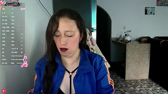 Snapshot of Sunshine_e chatting on 06-09-26, 06:20 Sunshine e online show from 06-09-26, 06:20
