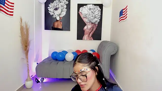 lizzakennedy online show from 07-04-26, 12:21