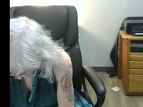 JoleneDelacroix online show from 12-21-25, 04:47