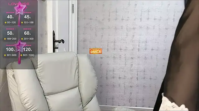 Snapshot of xiao-ai-6 chatting on 10-29-25, 01:15 xiao-ai-6 online show from 10-29-25, 01:15