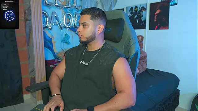 Snapshot of Tiler_wolker chatting on 02-24-26, 12:11 Tiler wolker online show from 02-24-26, 12:11