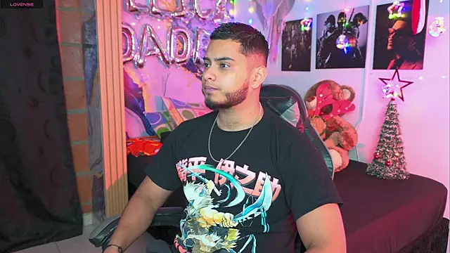 Tiler wolker online show from 12-21-25, 03:41