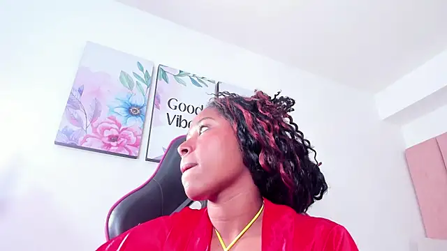 Snapshot of violeta_ruizz chatting on 02-07-26, 07:33 violeta ruizz online show from 02-07-26, 07:33