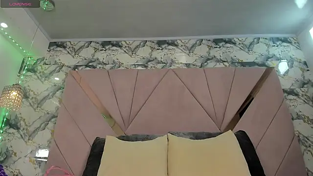 naomy sexy  online show from 02-13-26, 10:10