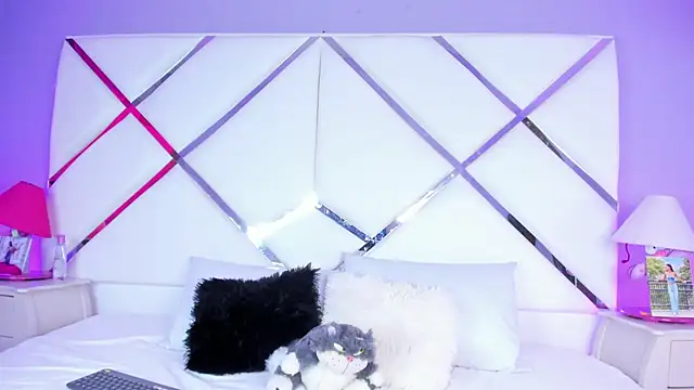 SoriEaston online show from 11-06-25, 01:15