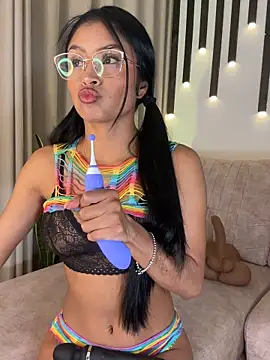 saragrey77 online show from 11-26-25, 02:17