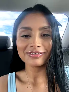 Snapshot of saragrey77 chatting on 11-16-25, 04:01 saragrey77 online show from 11-16-25, 04:01