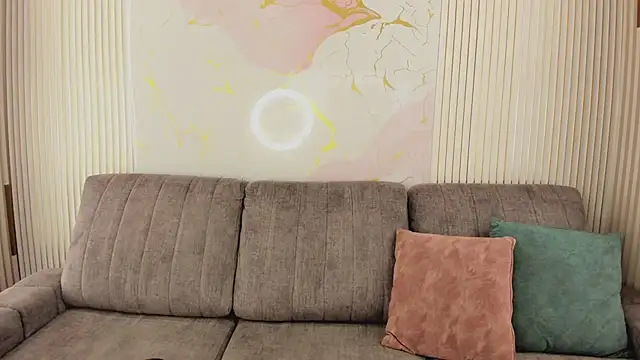 Snapshot of NhoanBrunette chatting on 02-17-26, 01:08 NhoanBrunette online show from 02-17-26, 01:08