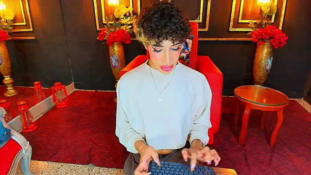 Nayla Monroee online show from 12-18-25, 07:29