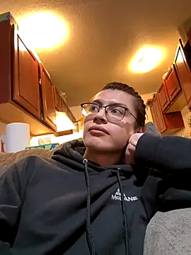 alexismar28 online show from 10-27-25, 04:52