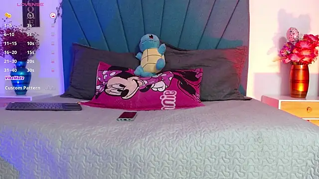 Stefany wish online show from 11-19-25, 01:00