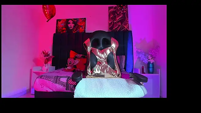 Stefany wish online show from 11-17-25, 08:13