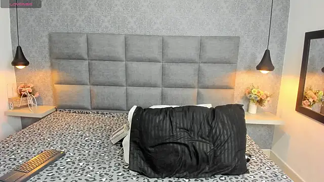 Snapshot of Luna_Bella3 chatting on 11-24-25, 11:32 Luna Bella3 online show from 11-24-25, 11:32