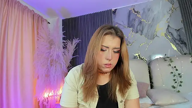 JanneBlossom  online show from 04-11-26, 08:45